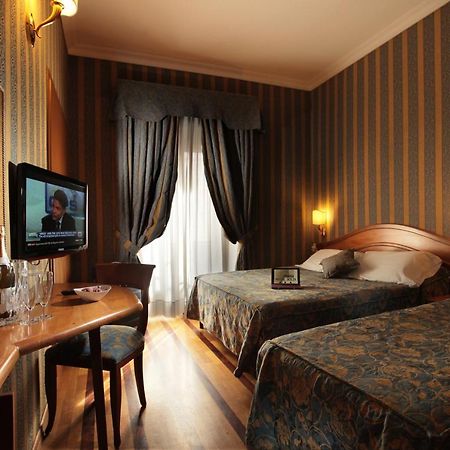 Hotel Hs 311 à Rome Extérieur photo