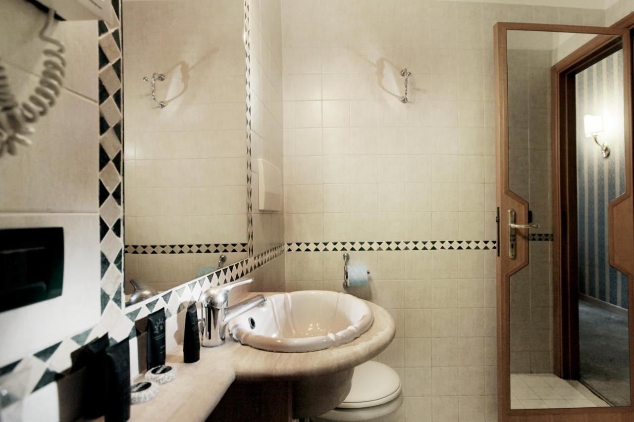 Hotel Hs 311 à Rome Extérieur photo